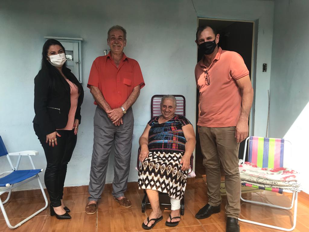 Prefeito Ruben Weimer visita munícipes que realizaram cirurgias de catarata